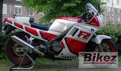 1988 Yamaha FZ 750 photo